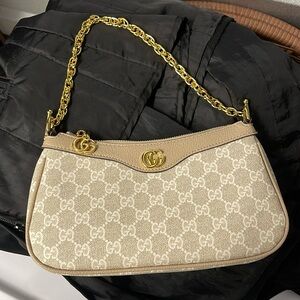 Tan purse not name brand